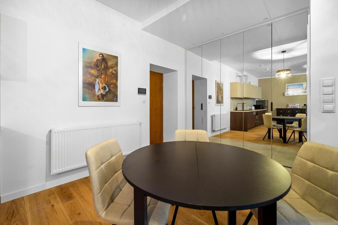 Piekna Yellow Studio Warsaw Luaran gambar